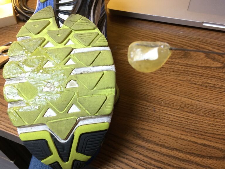 how-to-remove-glue-trap-from-shoe-share-your-repair